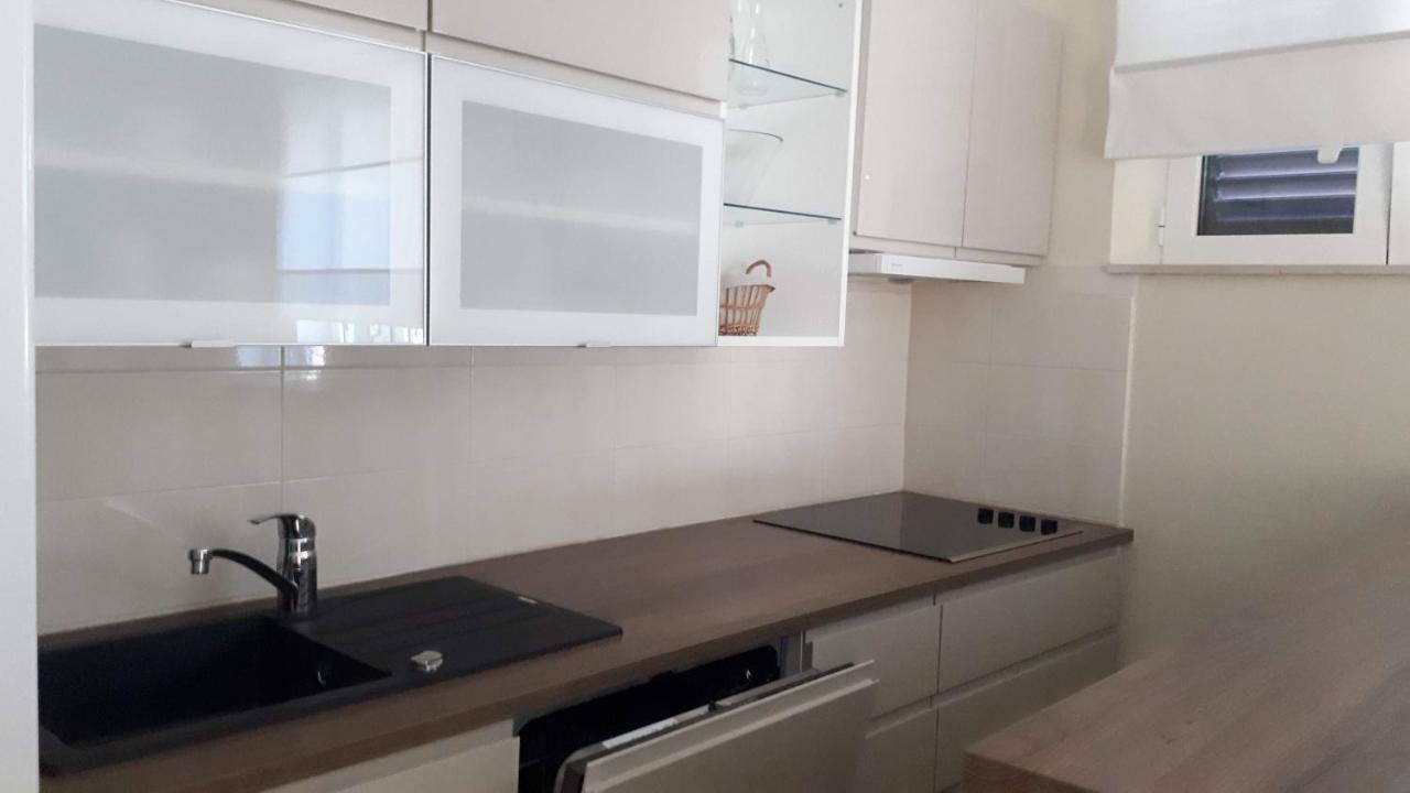 Apartments Marzic Паг Екстер'єр фото