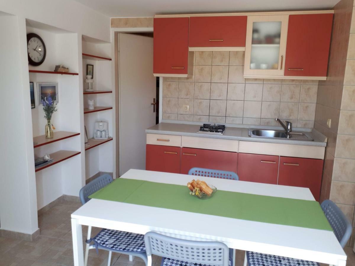 Apartments Marzic Паг Екстер'єр фото